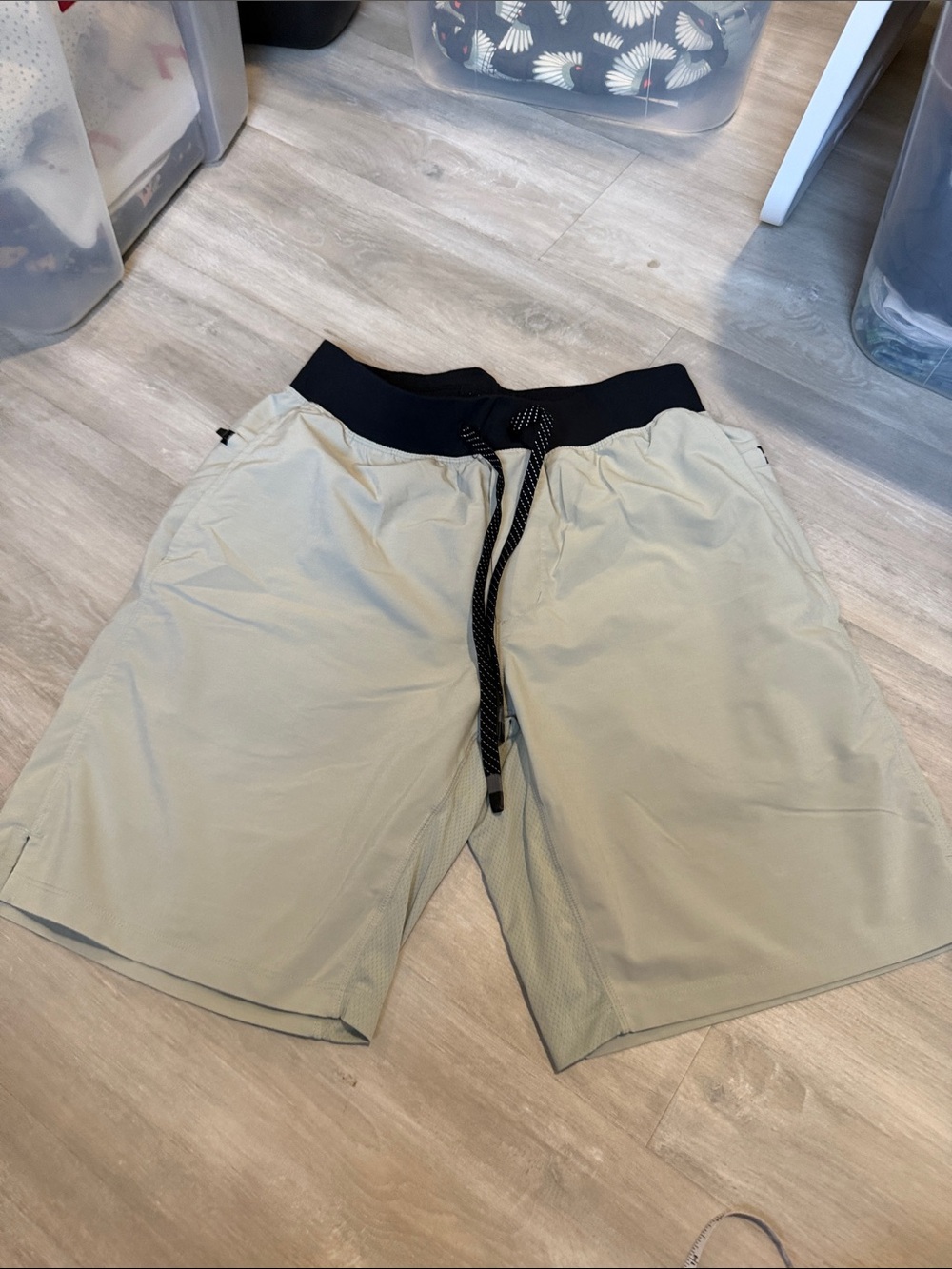 Fabletics shorts men’s size medium